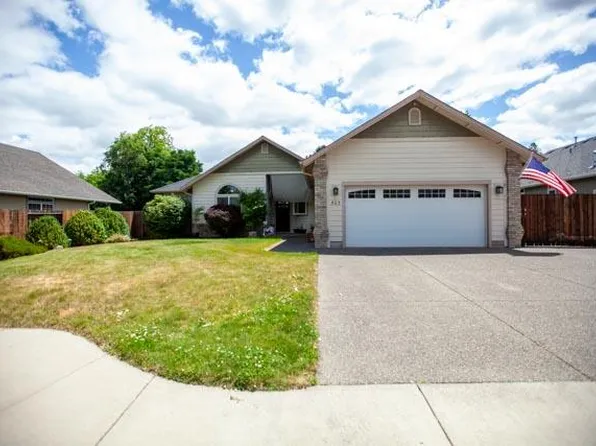 505 SE Jaylen Dr, Grants Pass, OR 97527