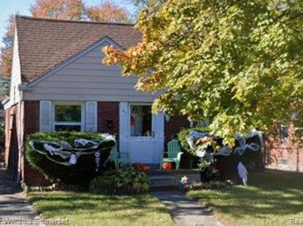 17695 Woodbine St, Detroit, MI 48219