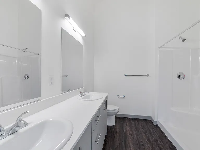 2 Bedroom Vaulted Ceilings