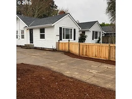 4060 Royal Ave photo 1