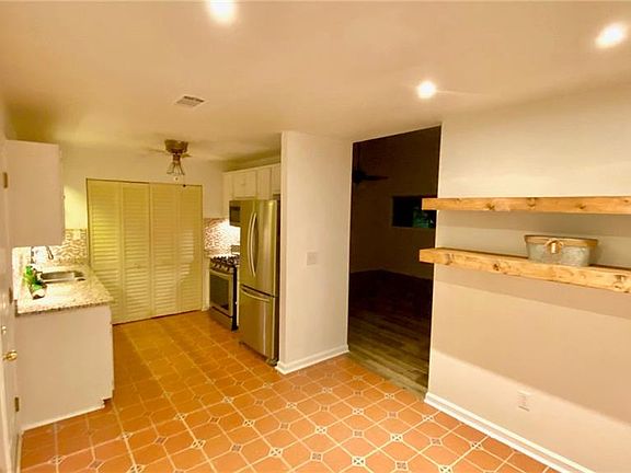 5th image of 822 Bonnie Glen Dr SE #822