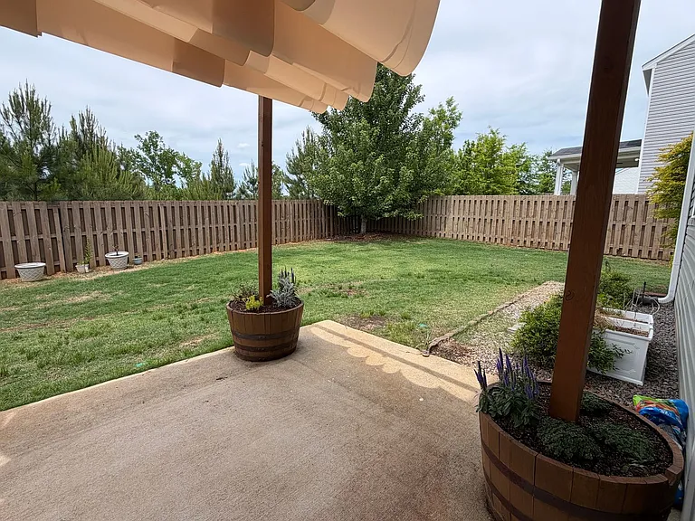 1008 Swan Ct — Photo 40
