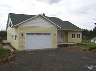 1671 East Rd, Deary, ID 83823