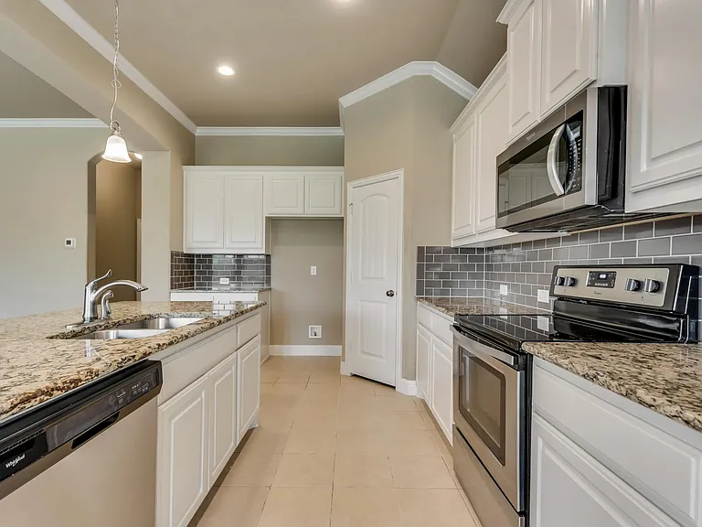 349 Strait Ln — Photo 10