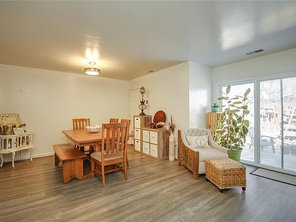 5th image of 1423 E Tanners Creek Dr