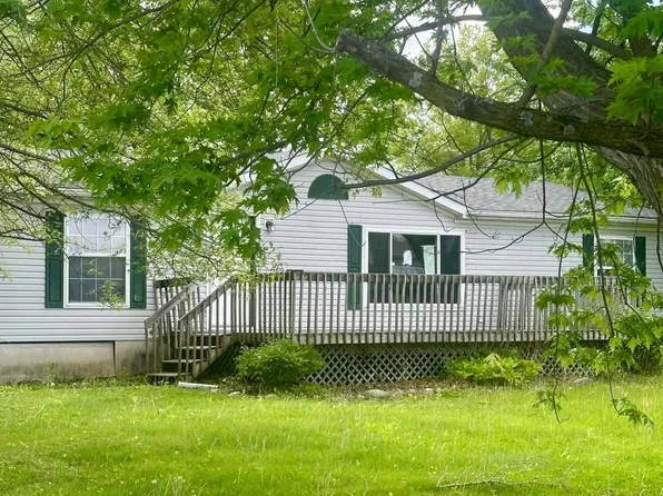 222 S East Ave, Lacona, IA 50139