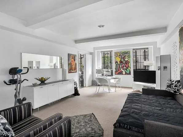 353 W 56th St APT 3J, New York, NY 10019