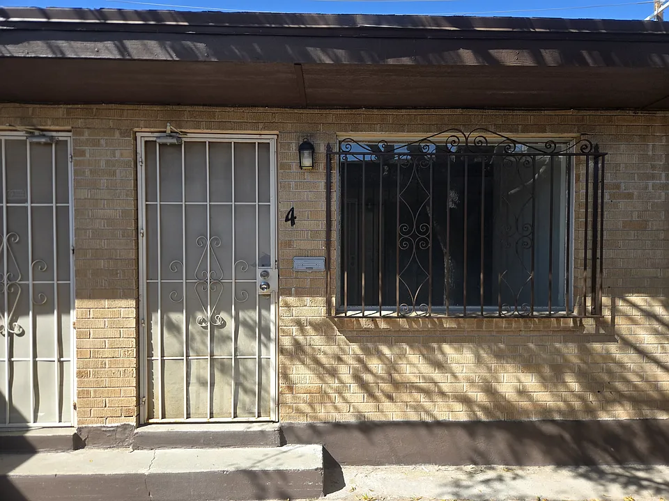 1501 N Oregon St #4