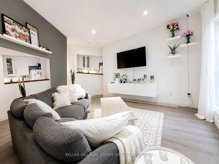 266 Lorry Greenberg Dr #9 — Photo 3