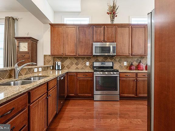 4th image of 12607 Cannon Crest Dr
