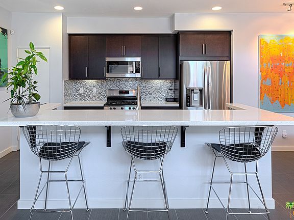 4th image of 943 Oceo Cir N