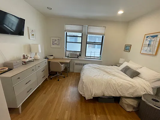 Rented by PMG Real Estate  | media 5