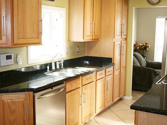 3rd image of 8318 Blossom Hill Dr