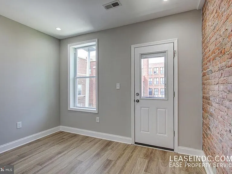 1626 Monroe St NW #2 — Photo 12