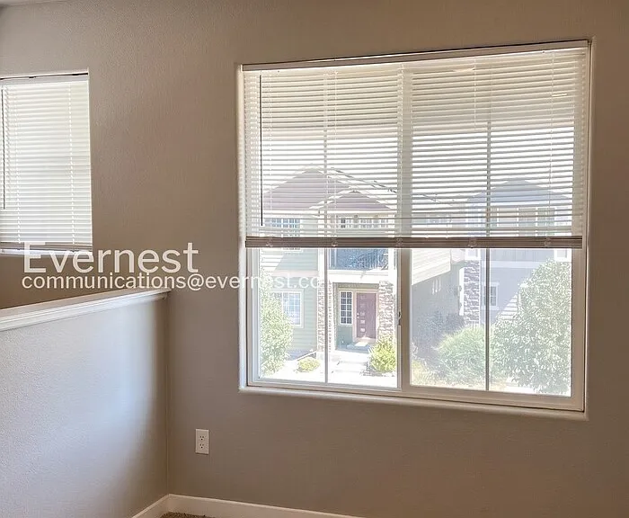 2405 Falkirk Dr — Photo 8