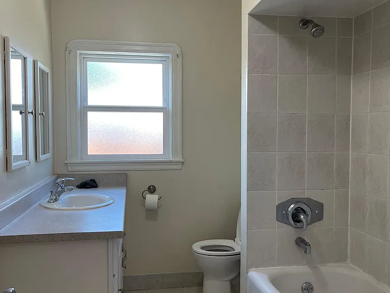 805 San Carlos Ave — Photo 28