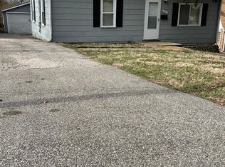 2909 Old Hanley Rd, Saint Louis, MO 63114