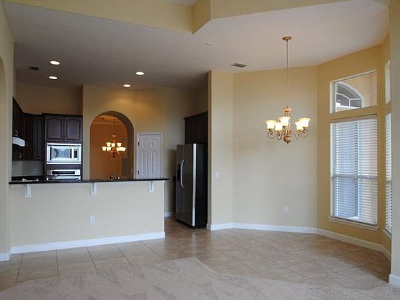 5th image of 122 Harrington Ct