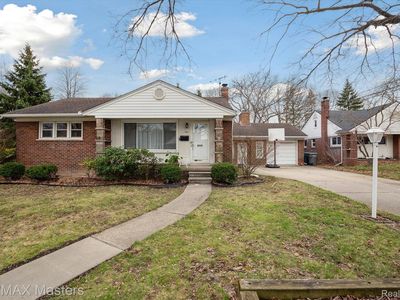 1 Raymond Ct, Dearborn, MI, 48124