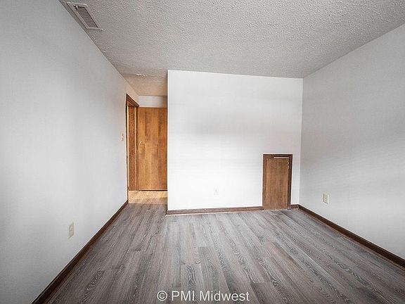3rd image of 3707 N Meridian St #26ff94eb0