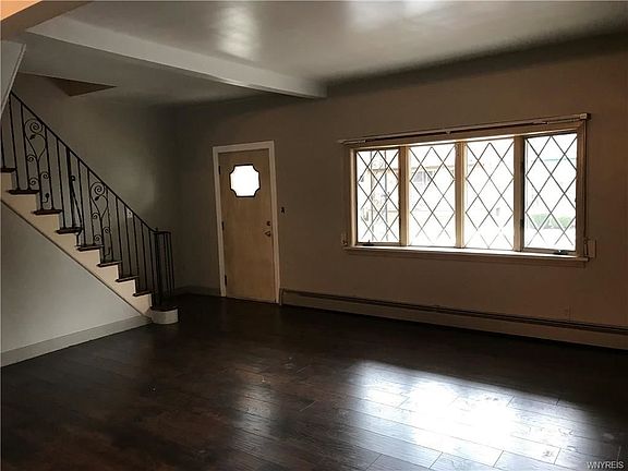 4th image of 26 Hedwig Ave