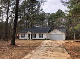 576 Lassetter Rd, Sharpsburg, GA 30277