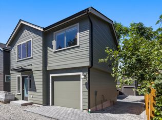 1049 NE 100th St, Seattle, WA 98125