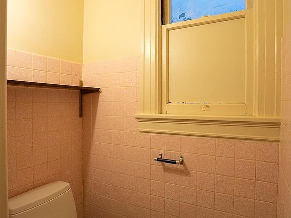 5th image of 1249-1253 Jackson St