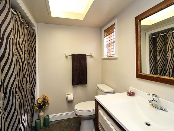3rd image of 840 Cape Coral Pkwy W #2