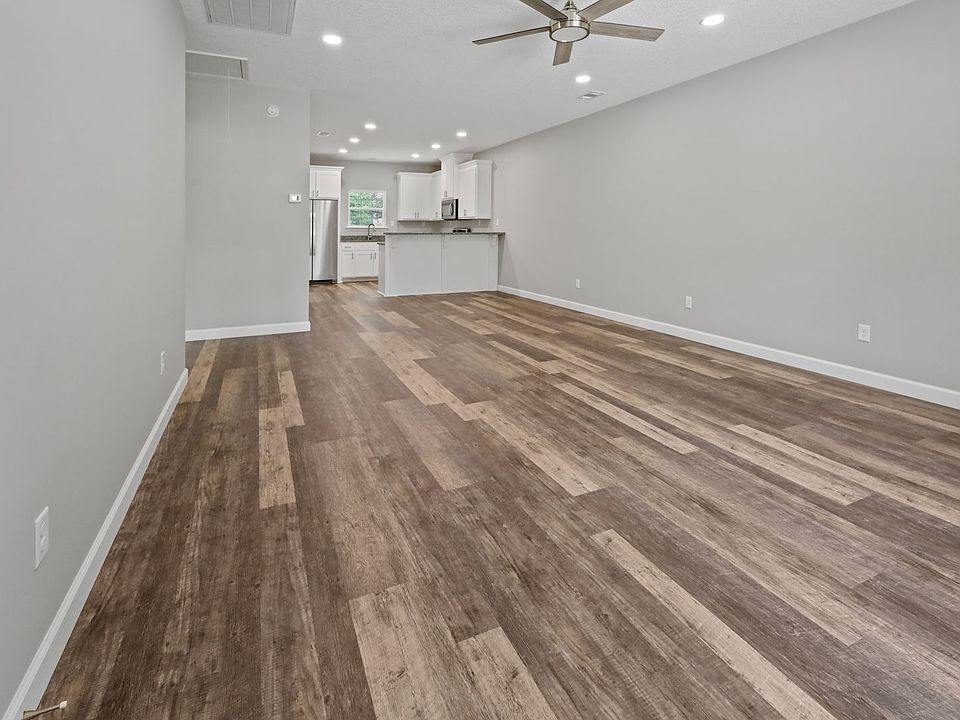 1st image of 275 Myrtle Ave