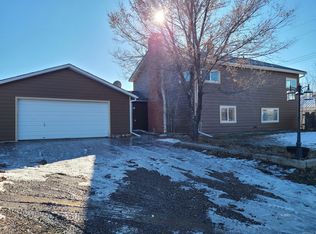 2718 Leighton Blvd, Miles City, MT 59301