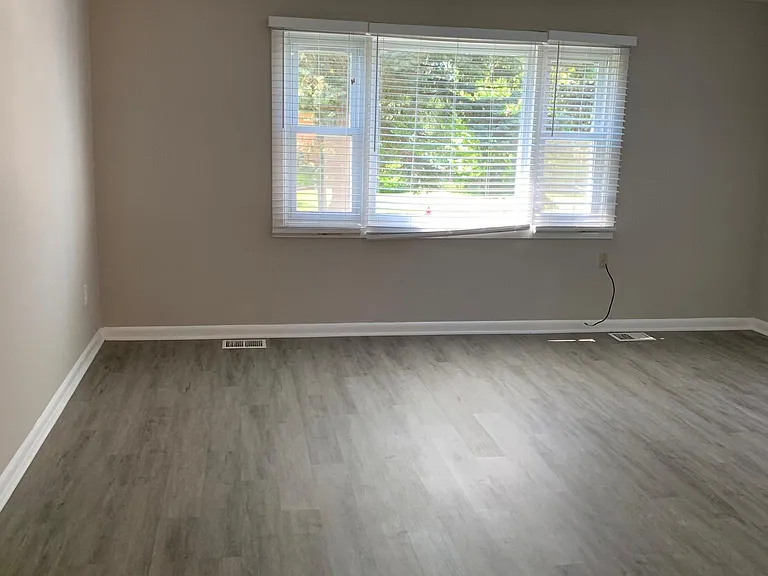 1555 Mayfair Blvd #3 — Photo 1