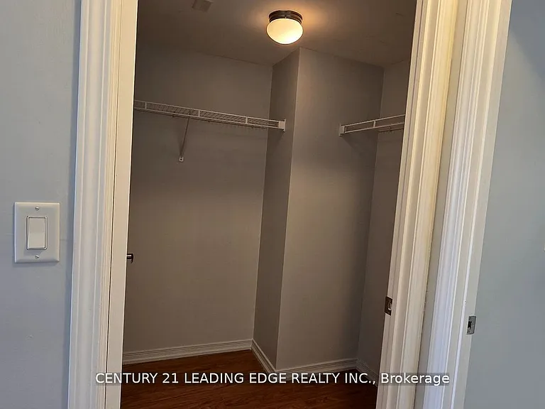 18 Valley Woods Rd #Penthouse 204 — Photo 26