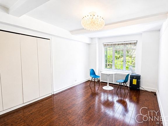 3rd image of 320 E 42nd St APT 203