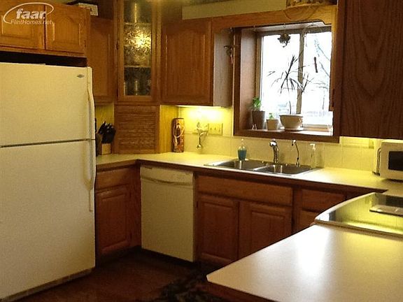 3rd image of 2405 Lincoln Manor Dr