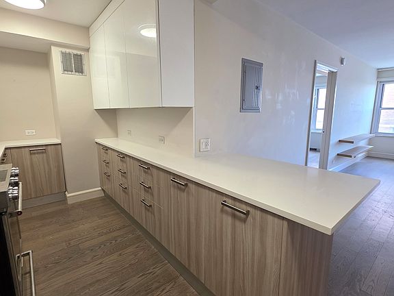 5th image of 10740 Queens Blvd APT 4D