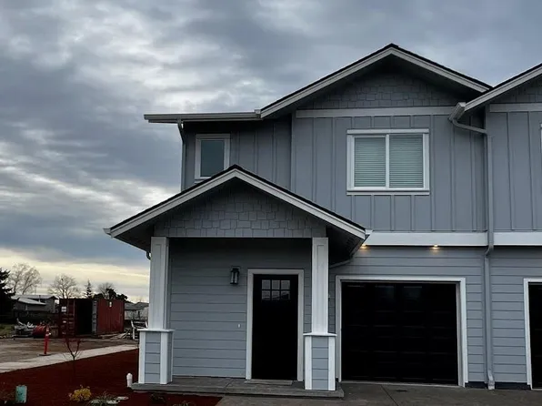 756 Periander Way, Harrisburg, OR 97446