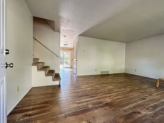 2nd image of 3114 Clover Hills Cir