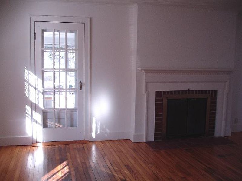 2nd image of 28 SMITH Road
