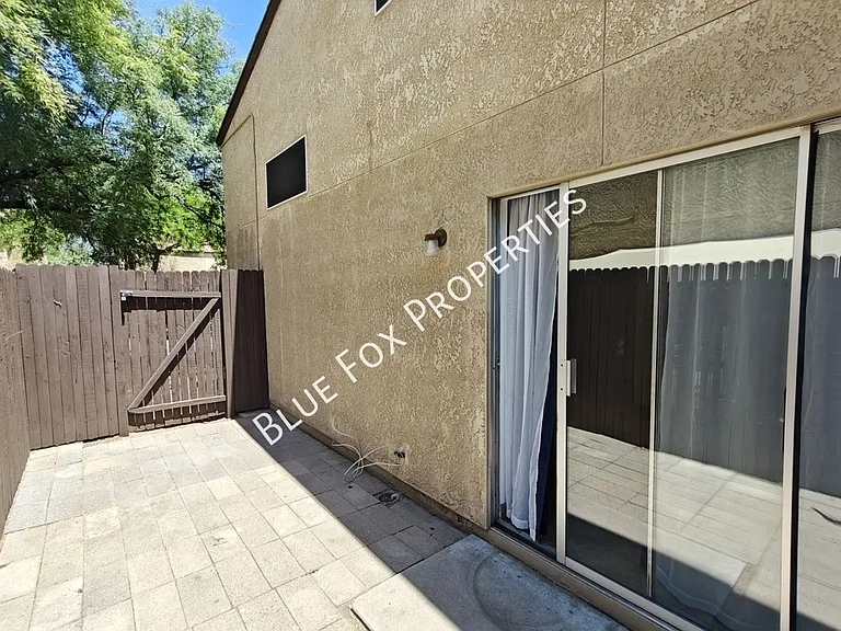 880 E Peppergrass Ln — Photo 10