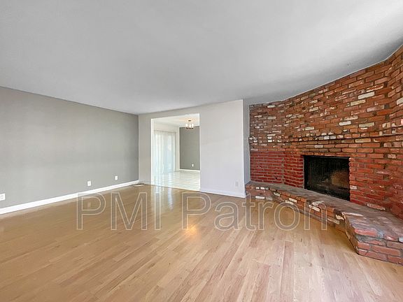 3rd image of 13419 Stanstead Ave