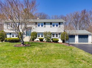 23 Handel Rd, Billerica, MA 01821