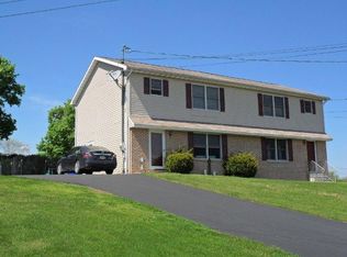 1808 Willow Rd, Carlisle, PA 17013