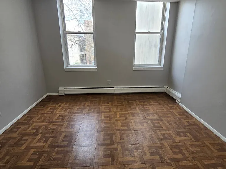 14 Sherman Ave #4 — Photo 6