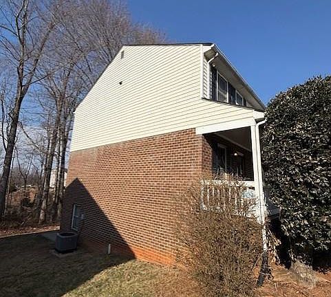 3rd image of 1822 Wards Ferry Rd