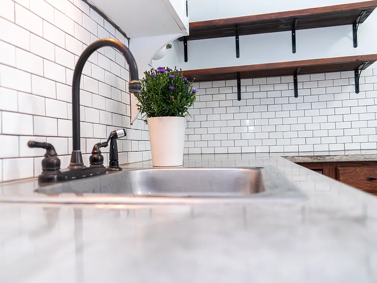 117 E Vine St — Photo 9