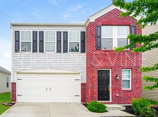 4964 Grimm Dr, Lockbourne, OH 43137