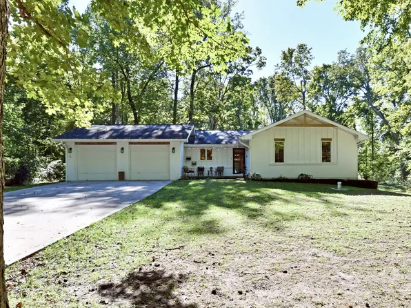 7153 S Private Road Royal Springs Dr, Shelbyville, IN 46176
