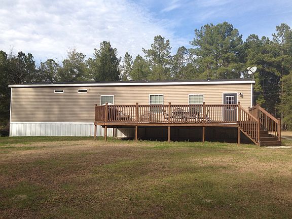 3rd image of 232 NE Laurie Ln