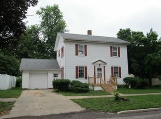 509 6th Ave, Mendota, IL 61342